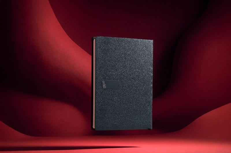 کد 37: سالنامه وزیری چرم شرانگ